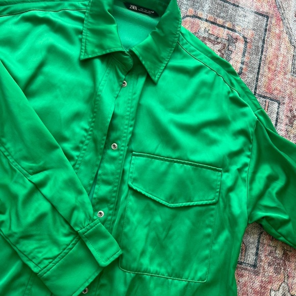 Bottega green color Zara satin shirt - Picture 2 of 4